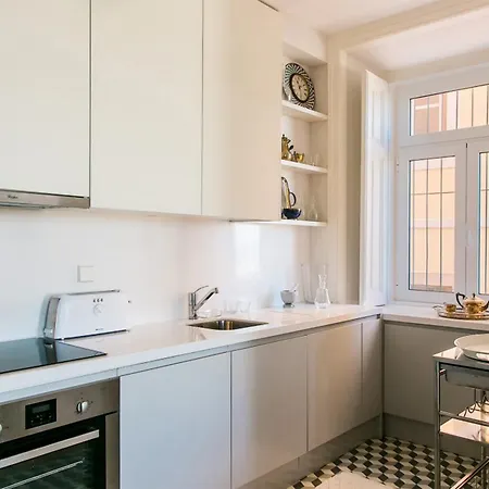 Apartment Traveling To 310 - Castelo Lisbon