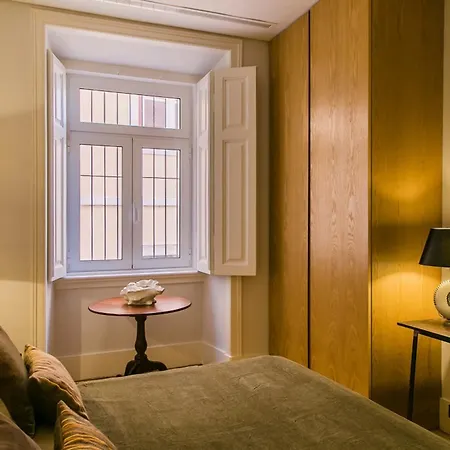 Traveling To 310 - Castelo Apartment Lisbon